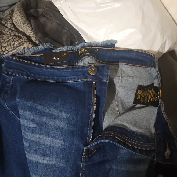 Beautiful pair of new L&b jeans size 14 sold as is - Picture 2 of 5